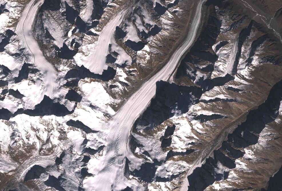 Aerial view of Drang-Drung Glacier