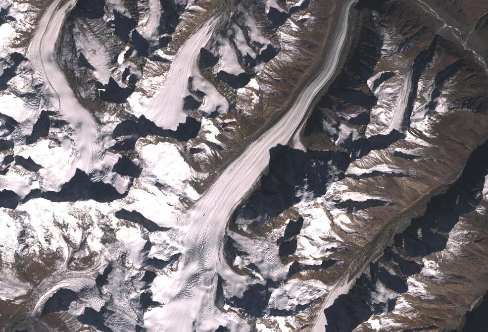 Aerial view of Drang-Drung Glacier