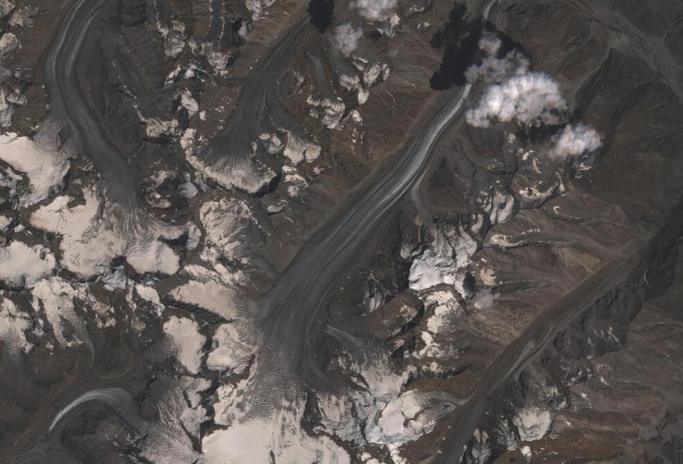 Aerial view of Drang-Drung Glacier