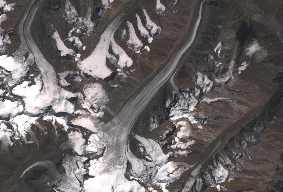 Aerial view of Drang-Drung Glacier