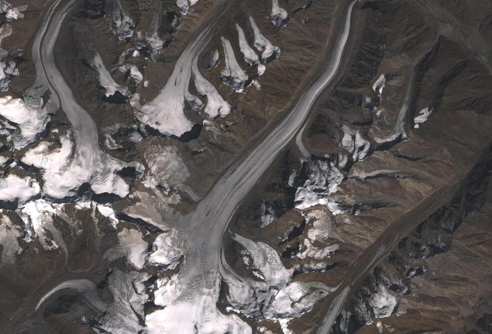 Aerial view of Drang-Drung Glacier