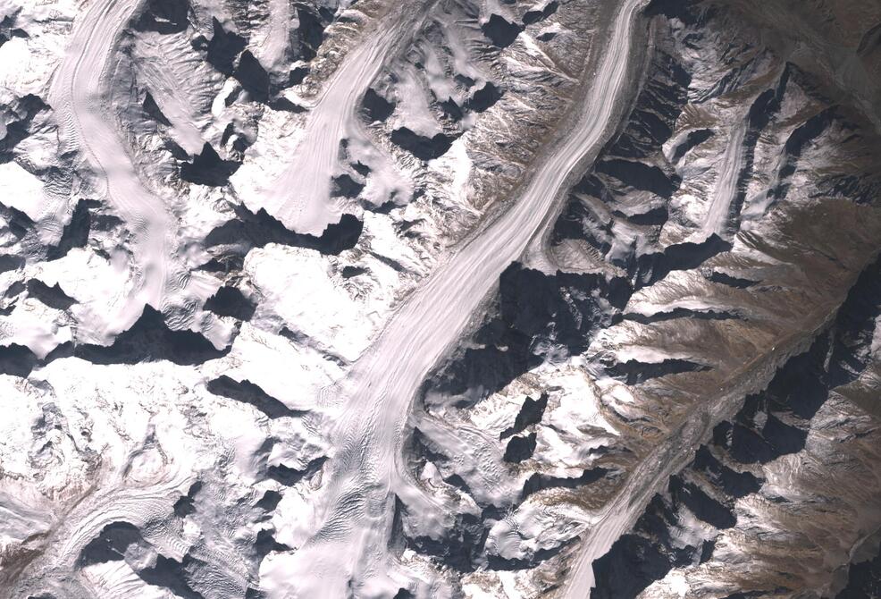 Aerial view of Drang-Drung Glacier