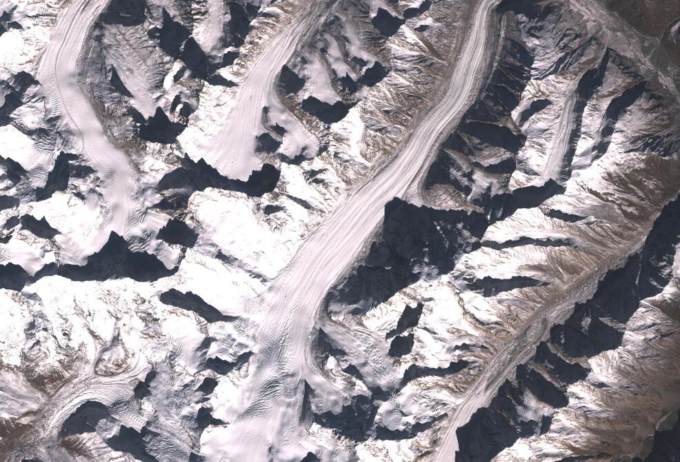 Aerial view of Drang-Drung Glacier