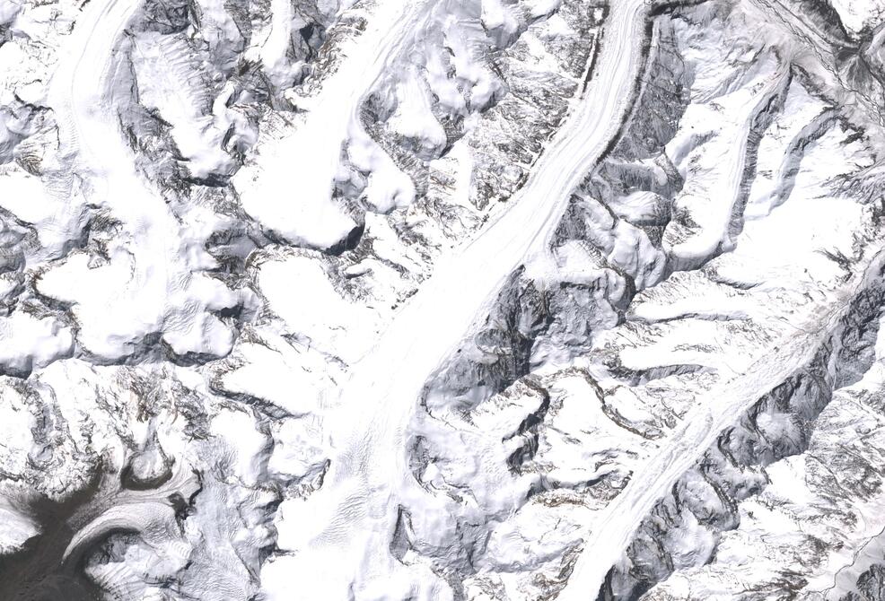 Aerial view of Drang-Drung Glacier