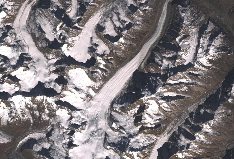 Aerial view of Drang-Drung Glacier
