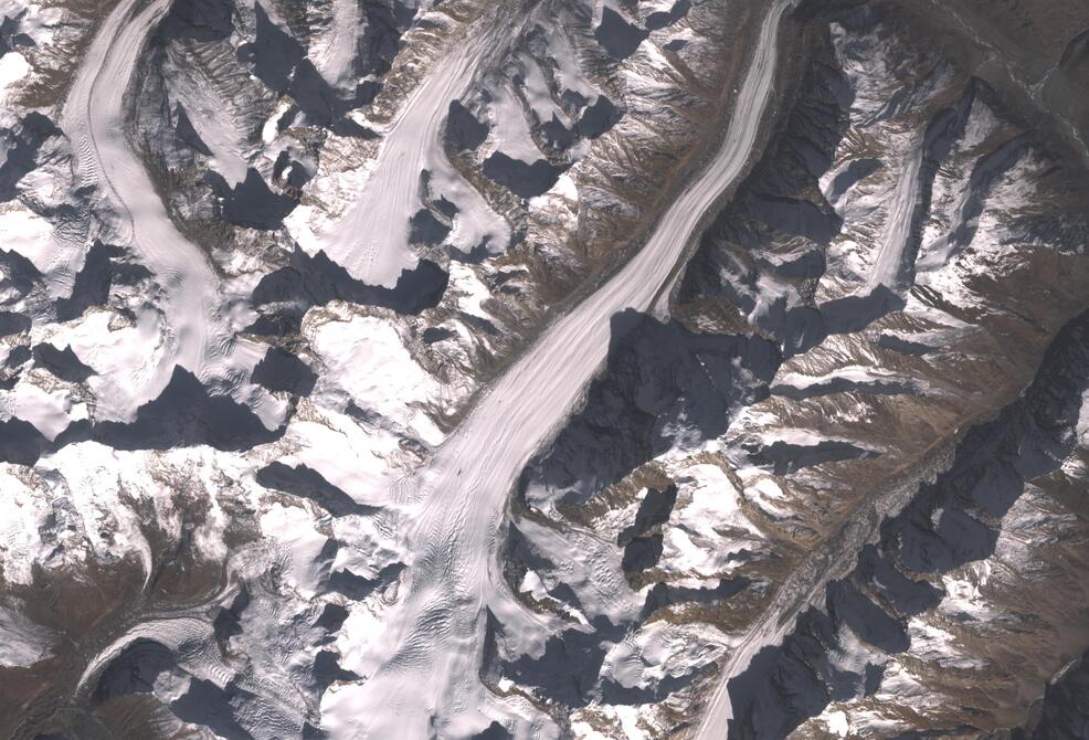 Aerial view of Drang-Drung Glacier