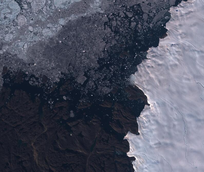 Aerial view of Humboldt Glacier - South