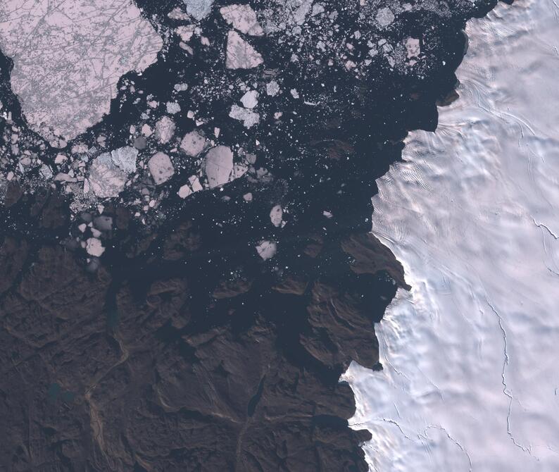 Aerial view of Humboldt Glacier - South