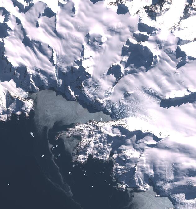 Aerial view of Kjerulf Glacier