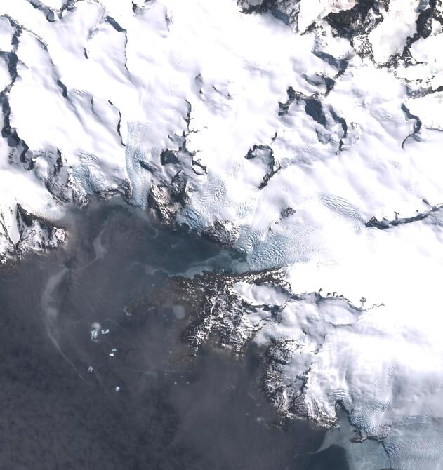 Aerial view of Kjerulf Glacier