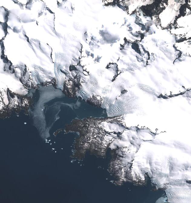 Aerial view of Kjerulf Glacier